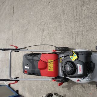 百利通自走草坪機(jī)，自動風(fēng)門油門