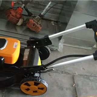 82V5AH鋰電池草坪機(jī)，20寸加厚鋼底盤，帶自走功能，靜音環(huán)保高效